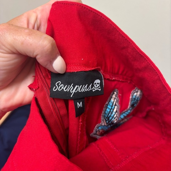 Sourpuss Sugar Pie Red Swallow Capris Leggings - Picture 12 of 13